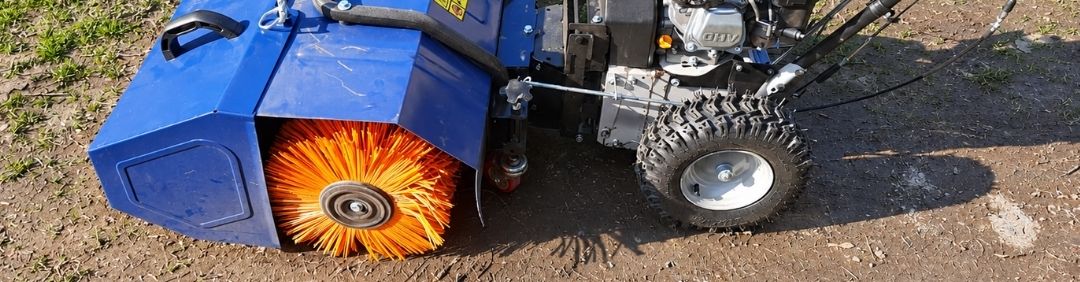 Die besten BullMach Benzin-Kehrmaschinen im Angebot bei AgriEuro