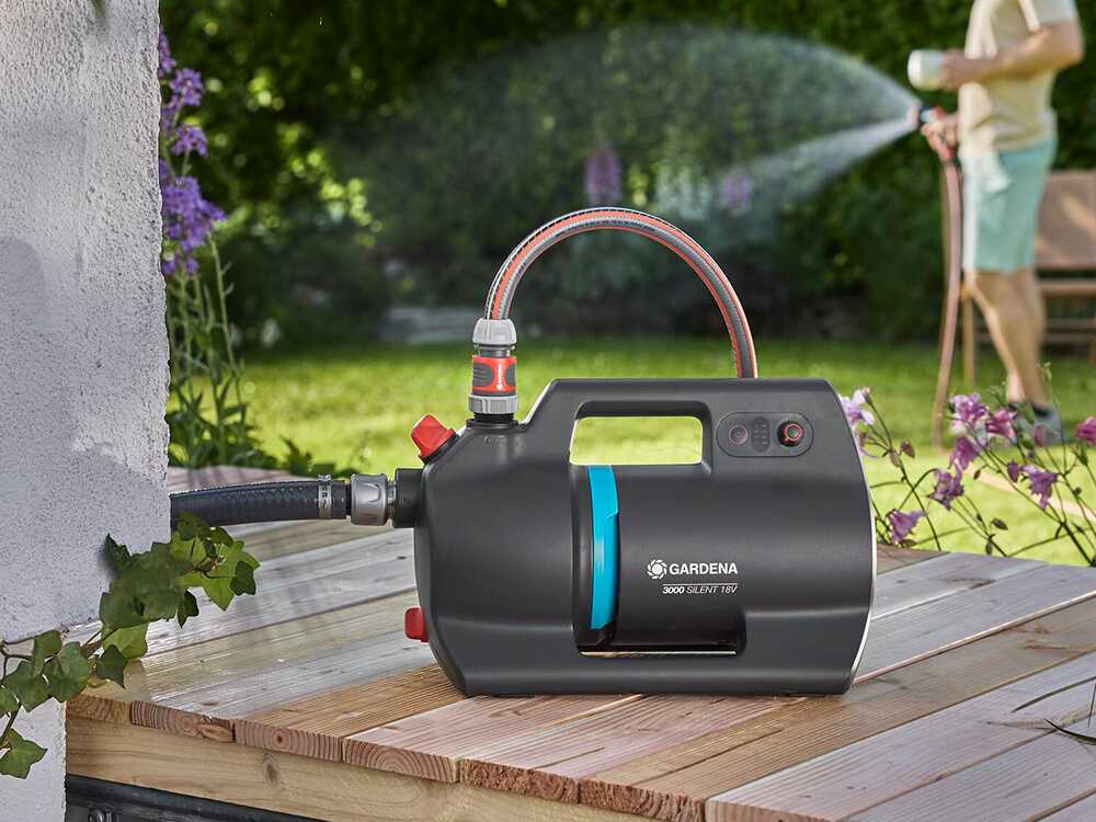 Produktbild von Gardena Akku-Gartenpumpe 3000 Silent 18V P4A – 3000 L/h, 3 Bar, Leise, Mit 4 Ah Akku & Ladegerät Im Set