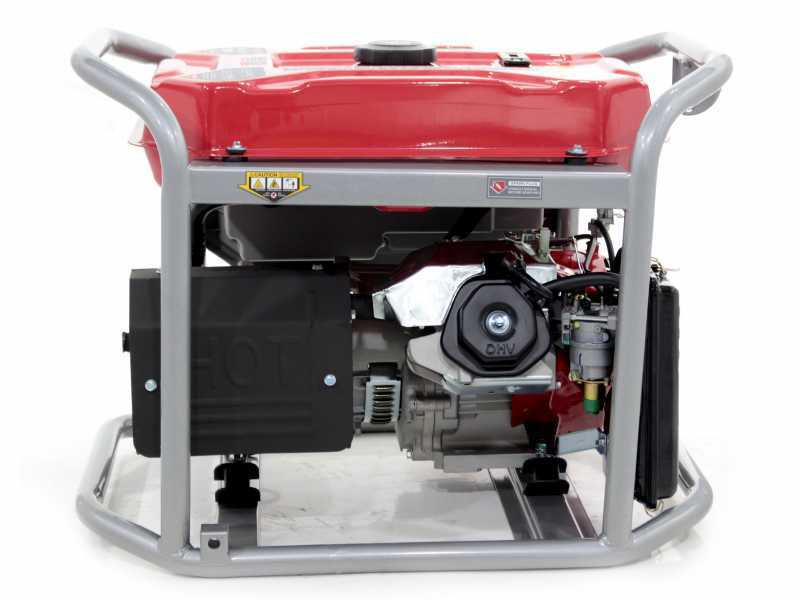 GeoTech Pro GGP 8000-3 - Benzin-Stromerzeuger mit R&auml;dern und AVR-Regelung 6.6 kW - Dauerleistung 6 kW - 400V