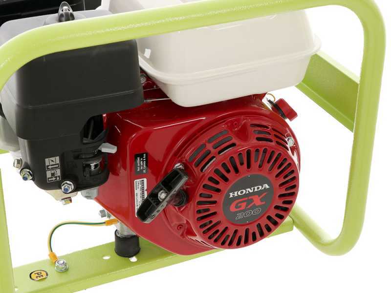 Pramac E 4000 - Benzin Stromerzeuger 230V einphasig - 2,6 kW - Honda GX 200 Motor