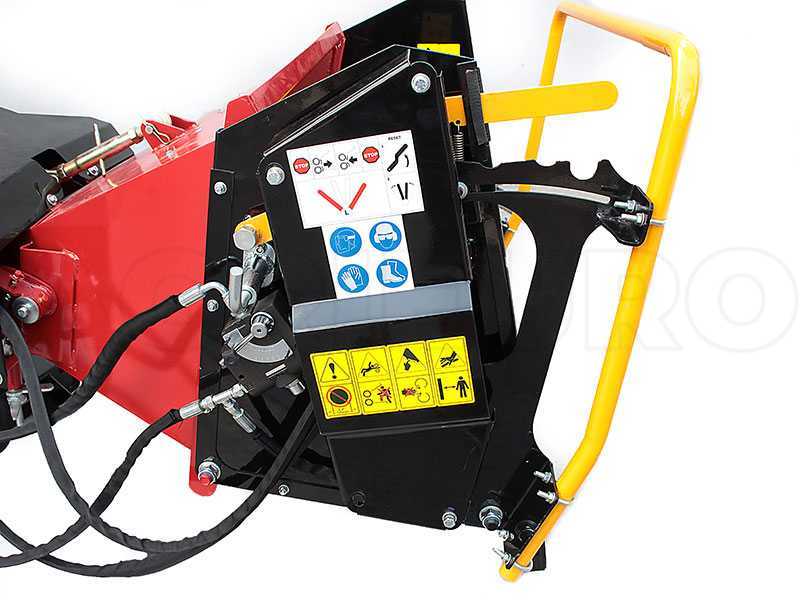 GeoTech Pro WS52R - H&auml;cksler f&uuml;r Traktor - mit hydraulischen Walzen