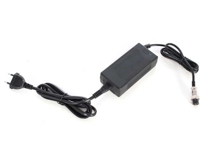 Elektro-Baumschere Volpi Kamikaze KV600, Li-Io Batterie 4.4 Ah, &Oslash; max 35mm