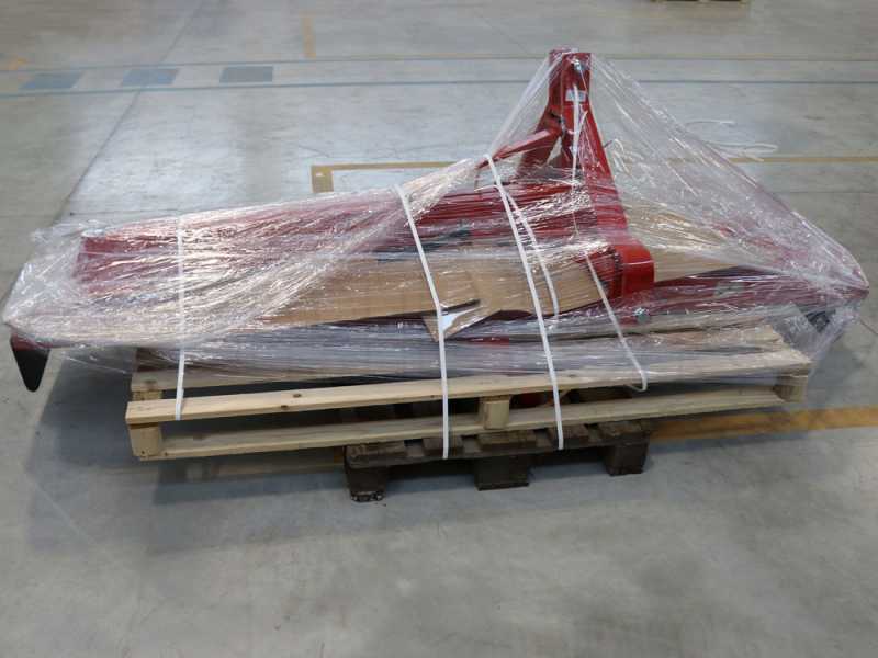 Planierschild f&uuml;r Traktor AgriEuro LLM160 - Mittelschwere Reihe - drehbare Anlaufscheibe und Schaufel