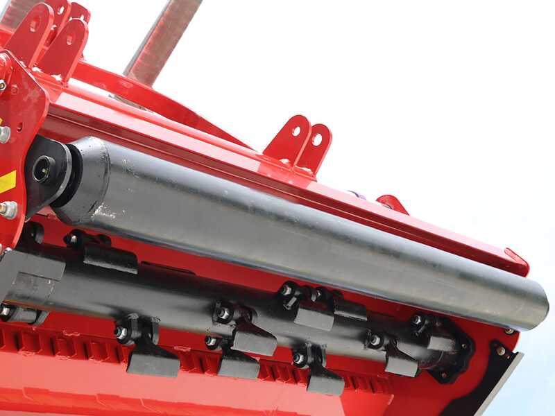 Schlegelmulcher mittelschwer Einsatz GeoTech Pro RMF170 mit hydraulischer Verschiebung