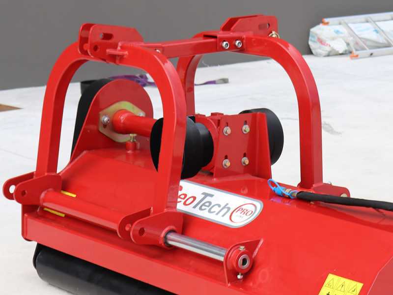 Schlegelmulcher mittelschwer Einsatz GeoTech-Pro RMF170 mit hydraulischer Verschiebung
