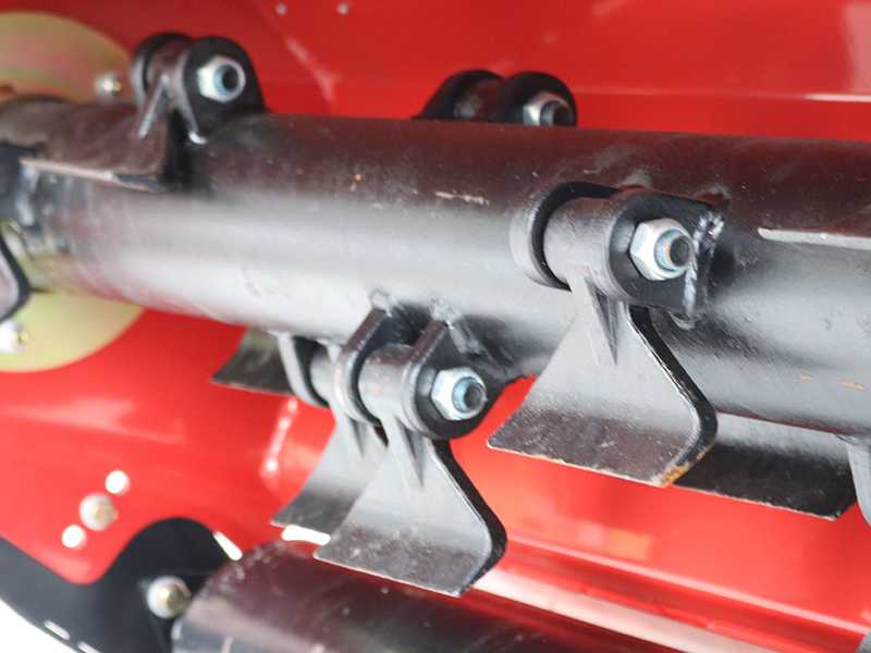 Seitlicher B&ouml;schungsmulcher mit Arm f&uuml;r Traktor, mittelschwere Baureihe GeoTech-Pro HAMF 200