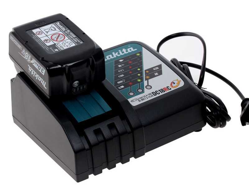 Batteriebetriebene Elektro Kettens&auml;ge Makita DUC254 -  Akku 3Ah 18V und Akkuladeger&auml;t