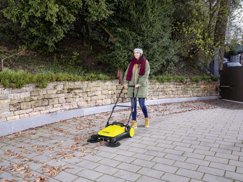 K&auml;rcher S 4 Twin - Handkehrmaschine mit Fangkorb 20 L - Kehrgutbeh&auml;lter