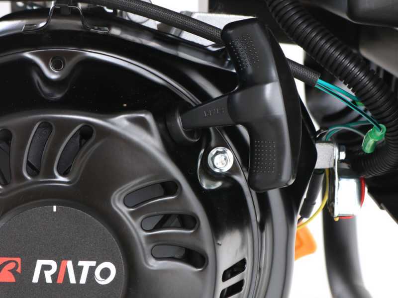 Rato R3800 AVR - Benzin Stromerzeuger mit AVR-Regelung 3.8 kW - Dauerleistung 3.5 kW - 230V