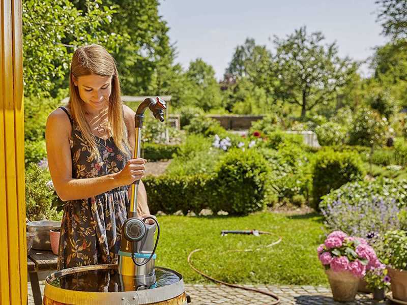 Tauchpumpe Gardena 4700/2 Inox f&uuml;r klares Wasser - 550 W