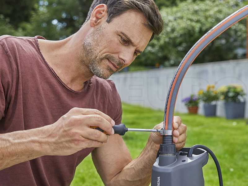 Tauchdruckpumpe Gardena 5900/4 inox - f&uuml;r klares Wasser - 900 W