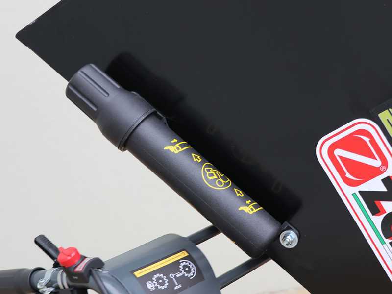 Zanon BC 90 Cingo - H&auml;cksler mit Raupenantrieb und Motorschubkarre  - Motor Honda GX390
