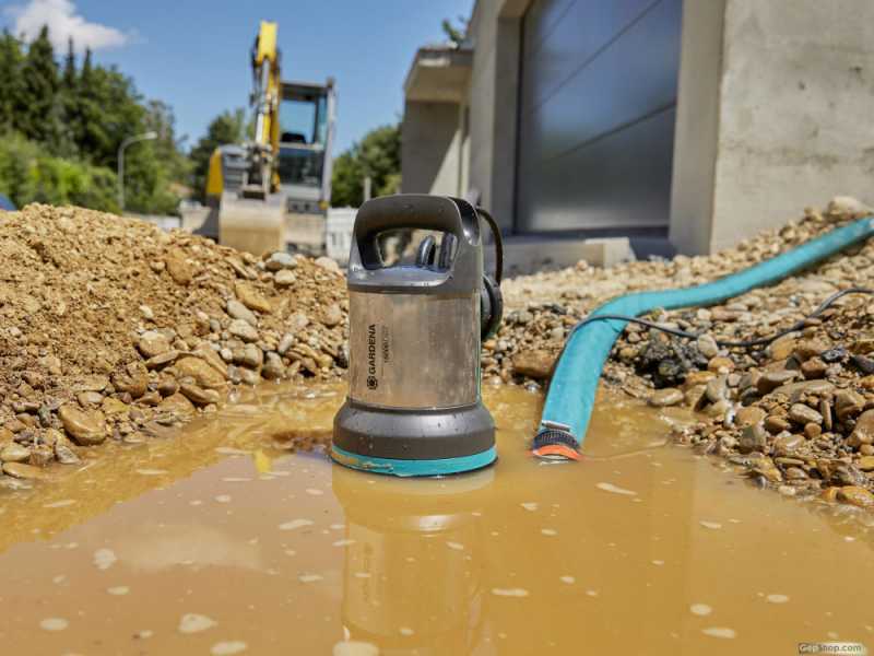Schmutzwasser-Tauchpumpe Gardena 16000 - art. 9042-20 - aus rostfreiem Stahl