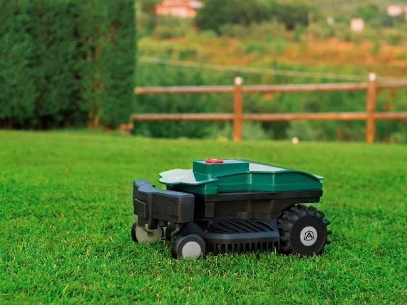 M&auml;hroboter Ambrogio L15 Deluxe - mit Begrenzungskabel- Akku 25,9 V und 2,5 Ah
