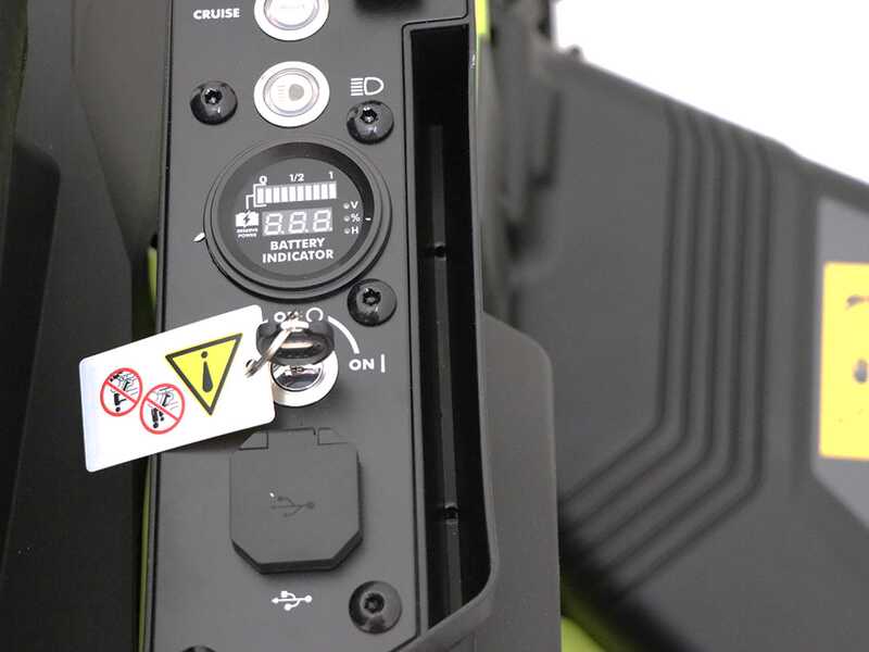Akku-Rasentraktor Ryobi RM480E - Mulchfunktion- Seitenauswurf - 4x12V Bleiakku
