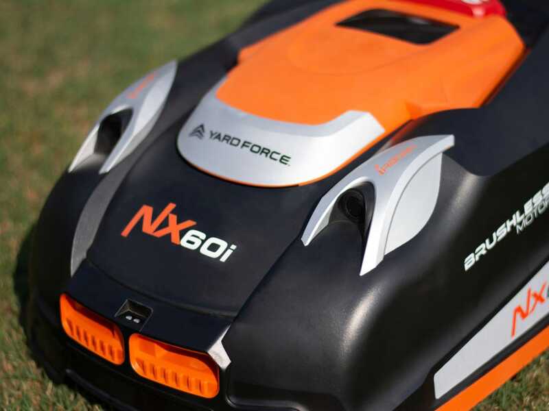 M&auml;hroboter Yard Force NX60i mit Lithium-Akku