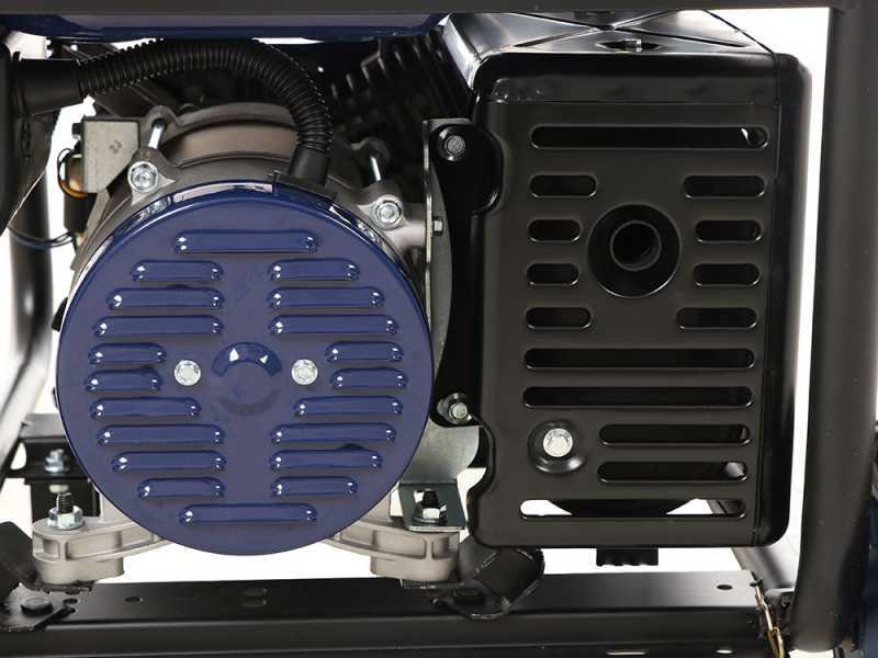 BullMach AMBRA 3600 - Benzin-Stromerzeuger mit R&auml;dern und AVR-Regelung 3 kW - Dauerleistung 2.8 kW - 230V