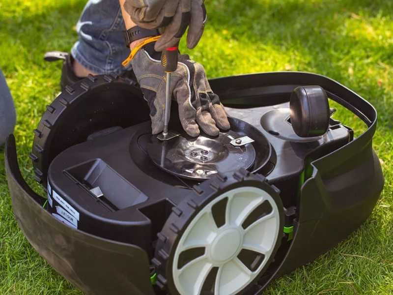 M&auml;hroboter Greenworks OPTIMOW 4  - mit Begrenzungskabel