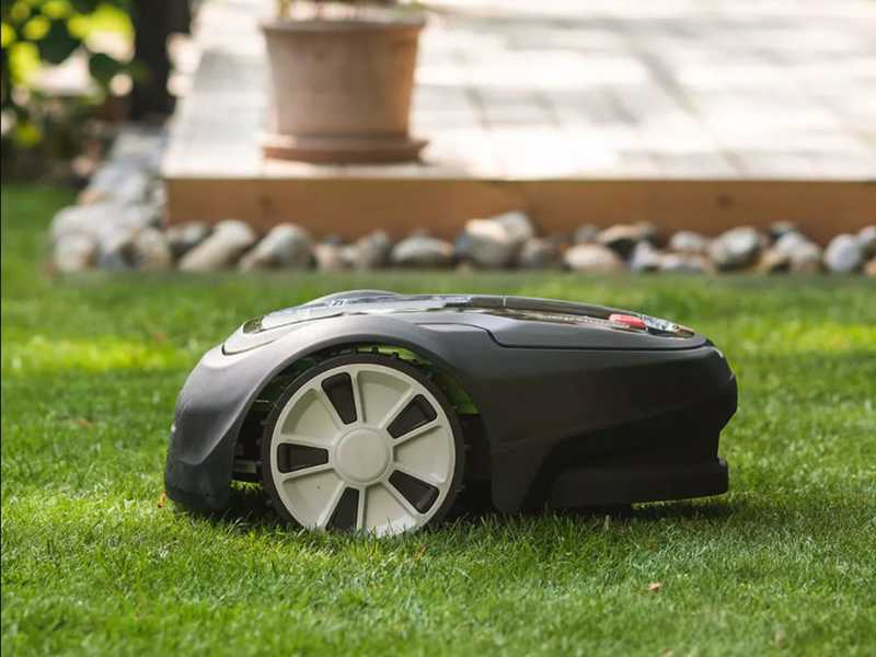 M&auml;hroboter Greenworks OPTIMOW 4  - mit Begrenzungskabel