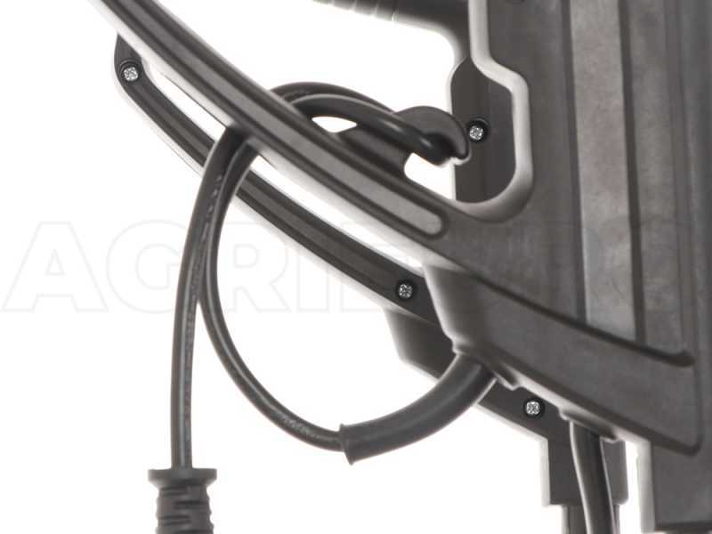 Elektrohacke BlackStone TE-360 - Motor 1050 W (4 Hackenreihen)
