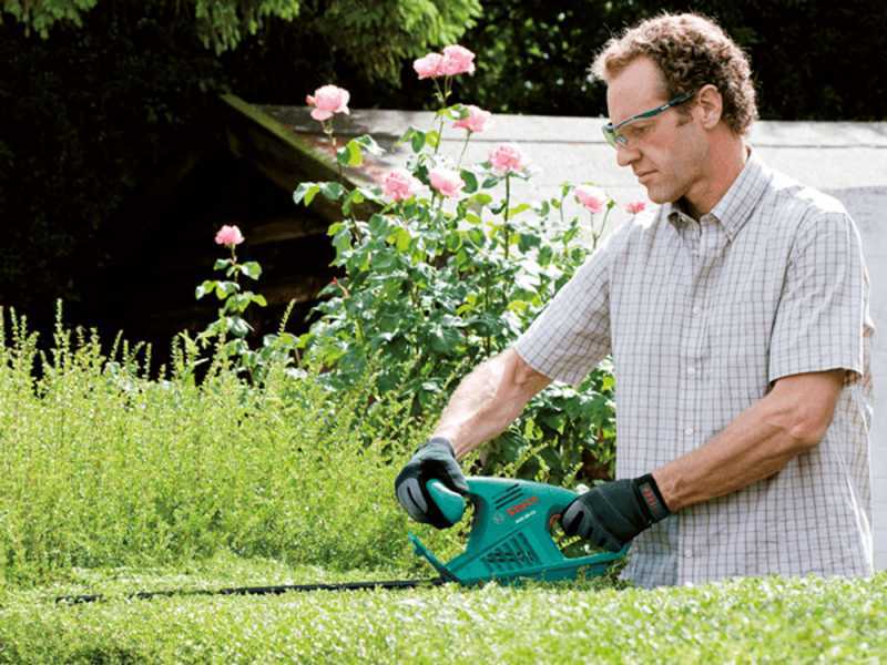 Elektrische Heckenschere Bosch Easy HedgeCut 55 - Schwertl&auml;nge 55 cm - Leistung 450W