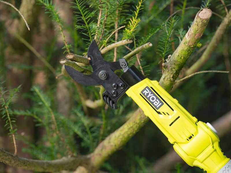 RYOBI Akku-Teleskop-Astschere RY18PLA-0 - 4Ah - 18V - Schnittdurchmesser max. 32 mm
