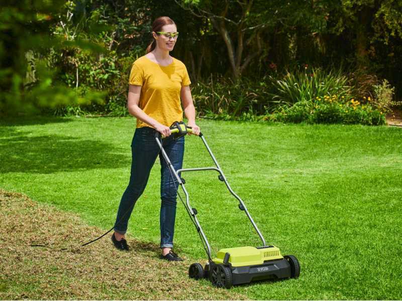 Ryobi RY1400SF35A Elektro Vertikutierer im Angebot Agrieuro
