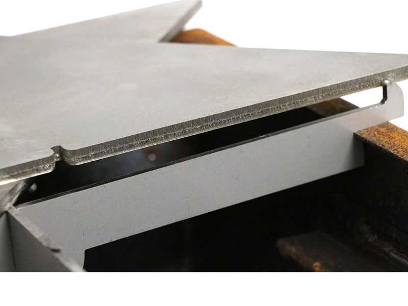 Holzkohlegrill GRINGO B038 - 4 Kochplatten aus Edelstahl - Geh&auml;use aus Cortenstahl