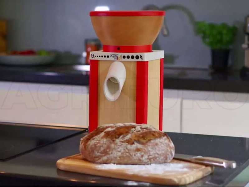 KoMo KoMoMio Rot - Getreidem&uuml;hle aus Buche - 360W