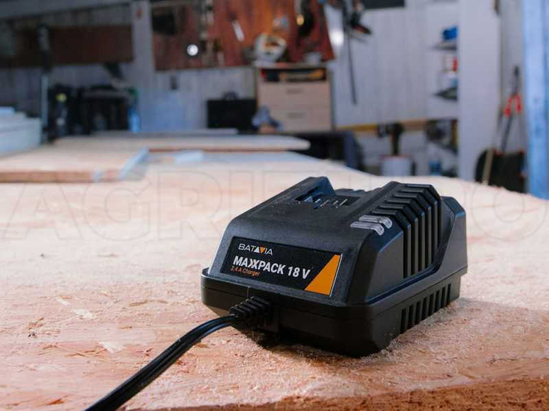 Ladeger&auml;t BATAVIA 18V/ 2.4 A