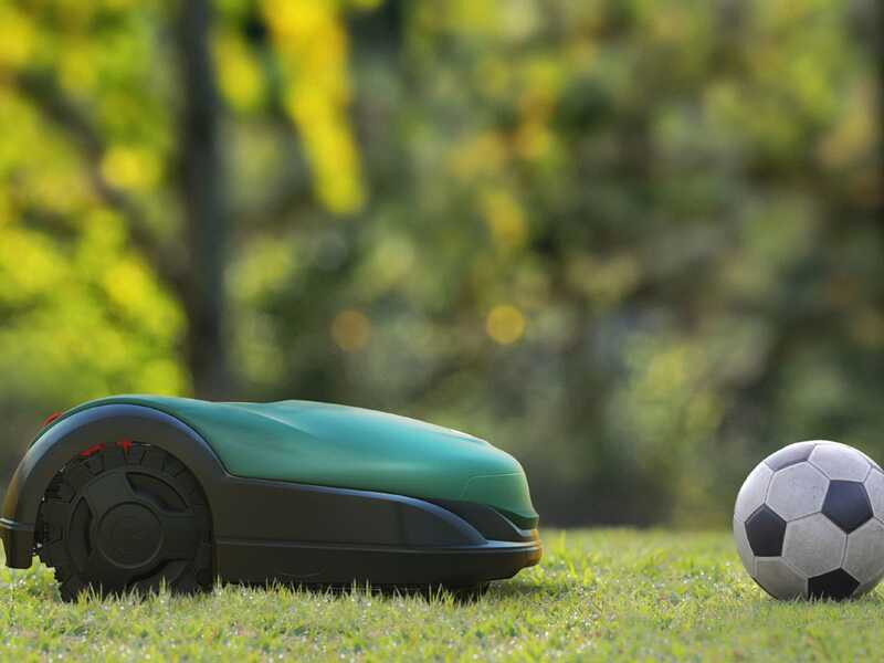 M&auml;hroboter Robomow RK 3000 PRO mit Lithium-Akku 18V - 7.2 Ah