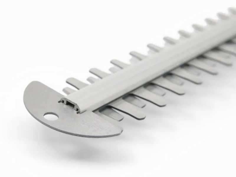 Stiga HT 500e &ndash; Akku-Heckenschere SOLO mit 58 cm langem Messer &ndash; OHNE AKKU und LADEGER&Auml;T