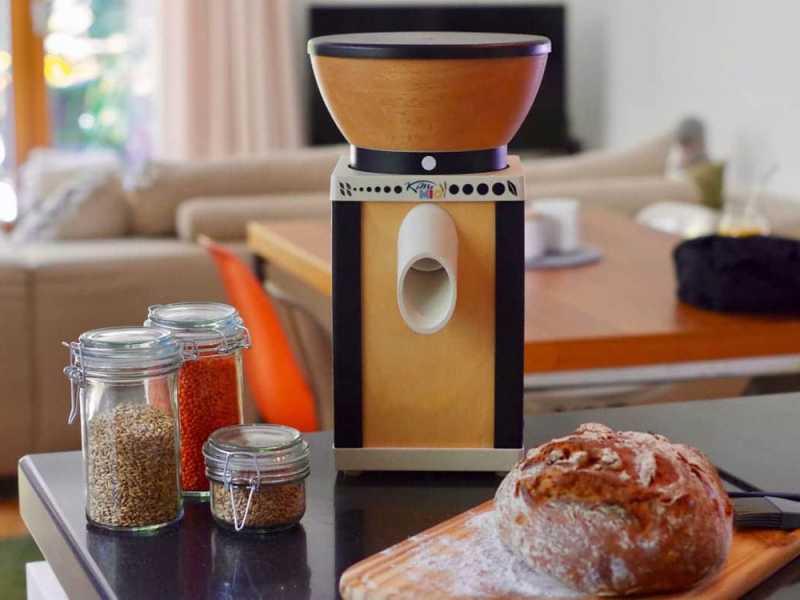 KoMo KoMoMio Schwarz - Getreidem&uuml;hle aus Buche - 360W