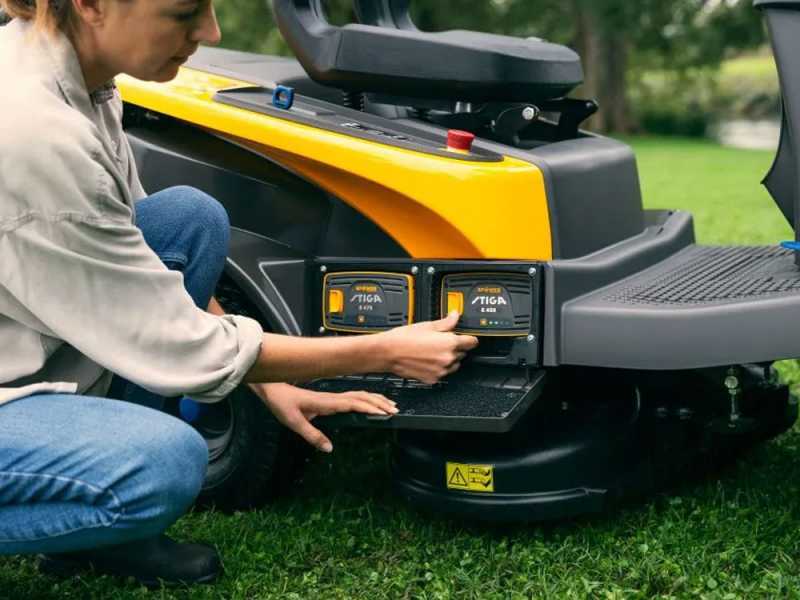 Akku-Rasentraktor Stiga SWIFT 372e - ePower Akkus - 72 cm Schnittbreite