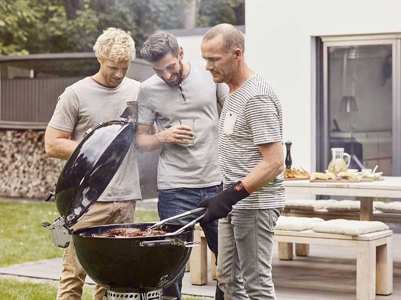 Weber Master Touch Premium SE E 5775 BLK Holzkohlegrill