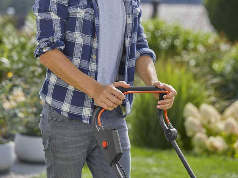 Gardena PowerMax 37/36V P4A -  Akku-Rasenm&auml;her - 36V/4ah - Schnittbreite 37 cm