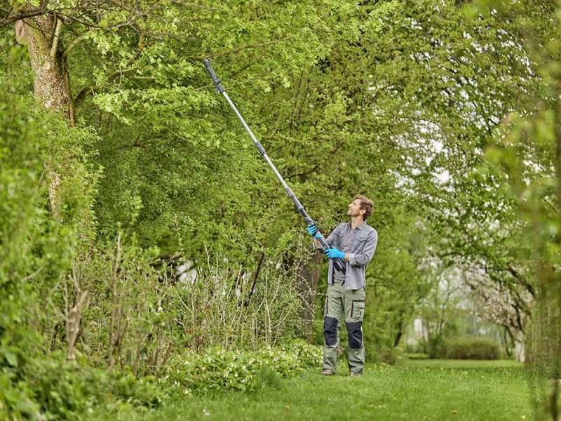 Gardena HighCut 360/18V Solo - Akku-Baumschere mit Teleskopstiel  - OHNE BATTERIE UND LADEGER&Auml;T
