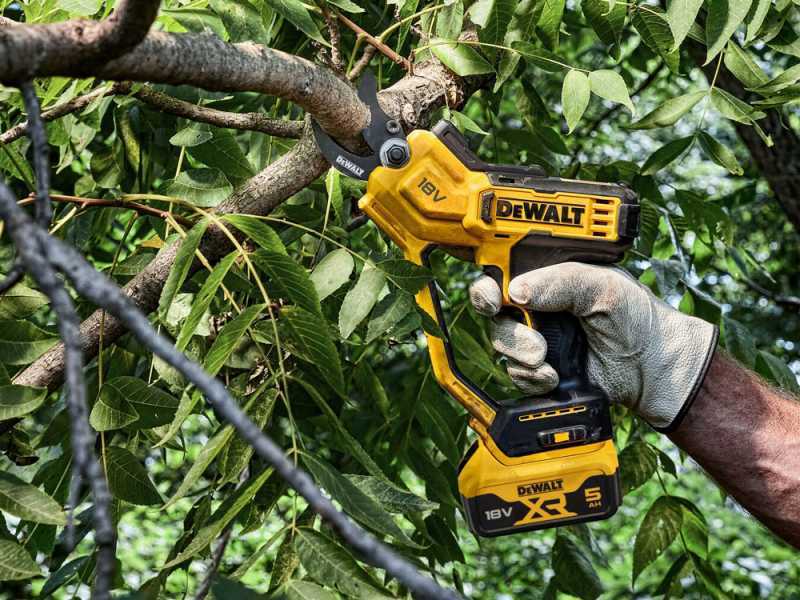 DeWalt DCMPP568N-XJ - Akku Gartenschere - 18V - OHNE AKKU UND LADEGER&Auml;T