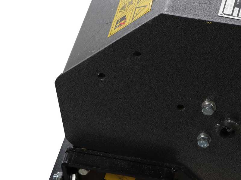 BlackStone BM-CD 140 - Mulcher f&uuml;r Traktoren - mittlere Reihe - hydraulische Verschiebung