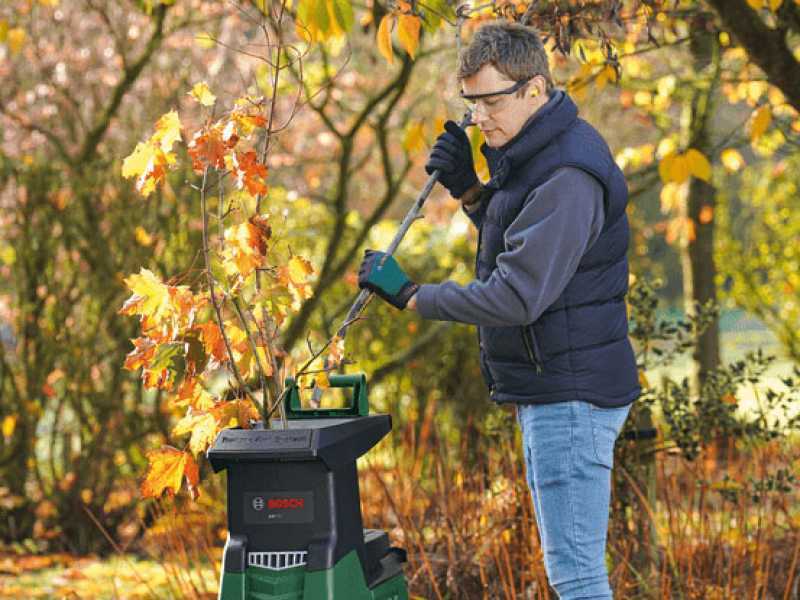 Bosch AXT 25 TC - Elektrischer H&auml;cksler - 53 L Fangkorb