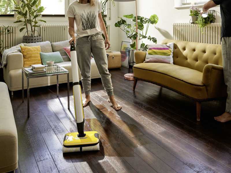 K&auml;rcher FC 7 Cordless - Hartbodenreiniger Kabellos 3 in 1: Wischen, Abziehen und Saugen 