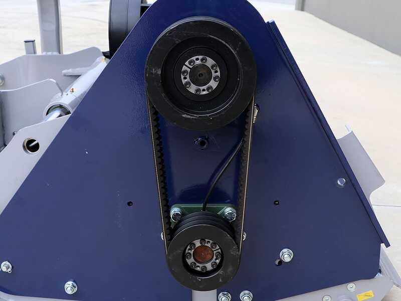 BullMach REA 125 S  - Mulcher f&uuml;r Traktoren - mittlere Baureihe mit manueller Verschiebung
