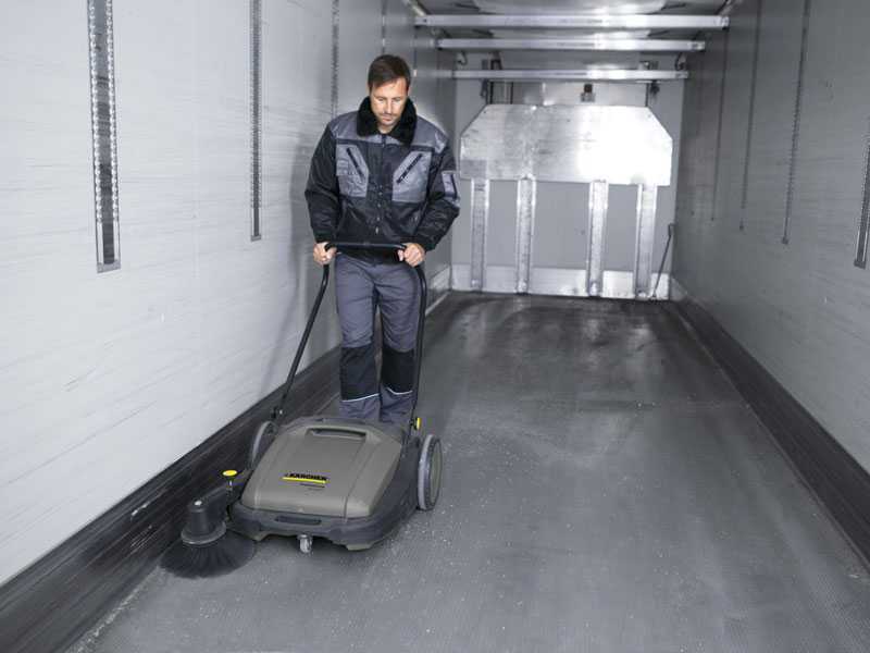 K&auml;rcher Pro KM 400 - Handkehrmaschine zum Schieben - mit Fangkorb
