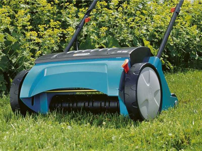 Gardena EVC 1000 - Elektrischer Vertikutierer 1000 W - Mit Fangsack