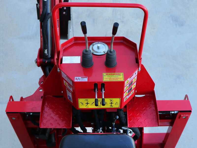 GeoTech-Pro BHS 225 - Heckbagger f&uuml;r Traktor mit Seitenverschiebung