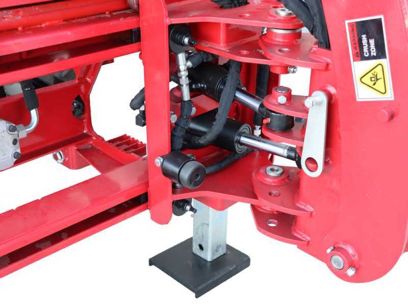 GeoTech-Pro BHS 225 - Heckbagger f&uuml;r Traktor mit Seitenverschiebung