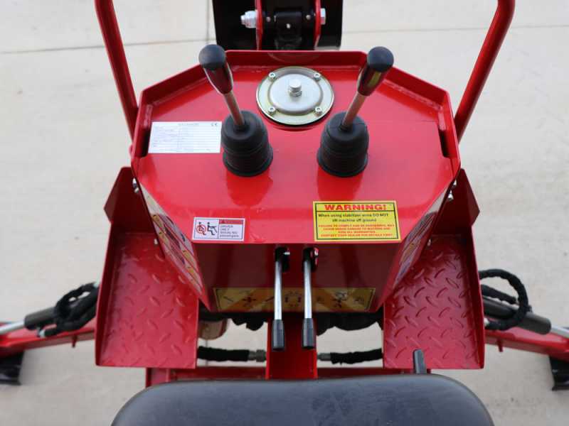 GeoTech Pro BHF 225 - Heckbagger f&uuml;r Traktor - fest