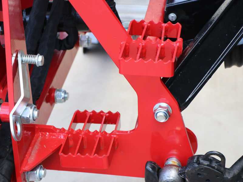 GeoTech Pro BHF 225 - Heckbagger f&uuml;r Traktor - fest