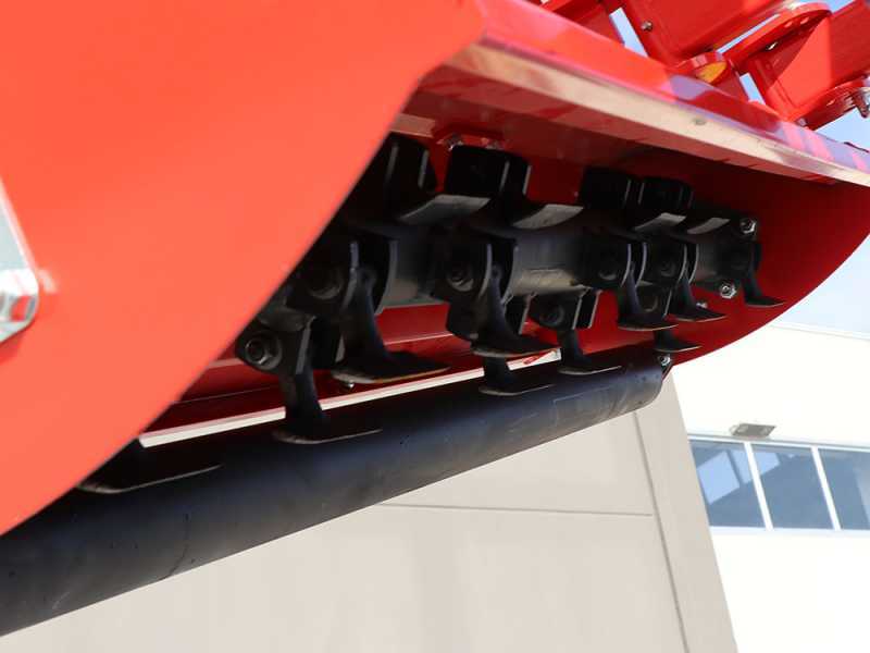 Mulcher AgriEuro Fu TOP 138 M f&uuml;r Traktor leichte Baureihe - Handgef&uuml;hrte Verschiebung - f&uuml;r linksdrehende Zapfwelle (gegen Uhrzeigersinn)