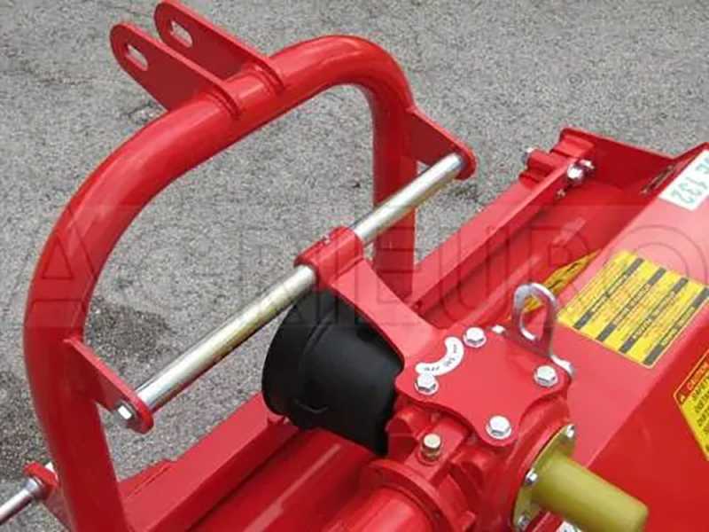 Premium Line CE 138 - Mulcher f&uuml;r Traktor - mittelleichte Baureihe - manuelle Verschiebung - f&uuml;r linksdrehende Zapfwelle (gegen Uhrzeigersinn)